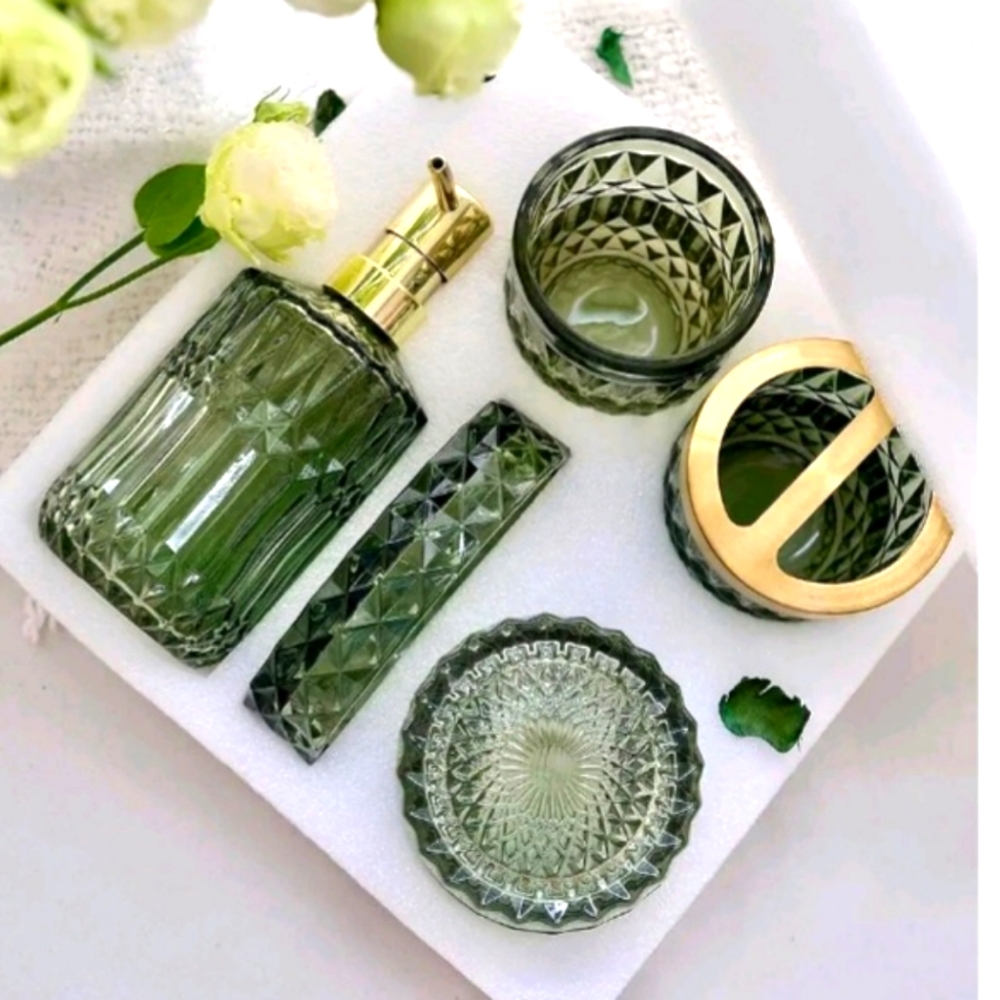 LaMarrita 5 pcs Green Bathroom Accessory